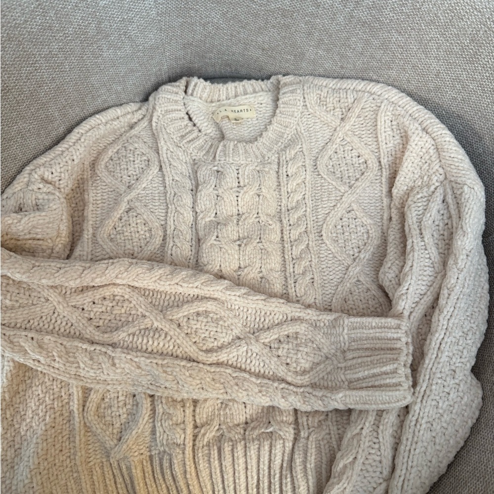 PacSun Cream Cropped Cable Knit Sweater